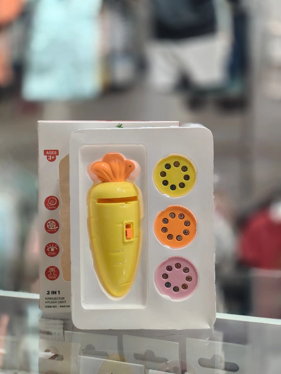 2 in 1 Carrot-Shaped Mini Projector & Flashlight